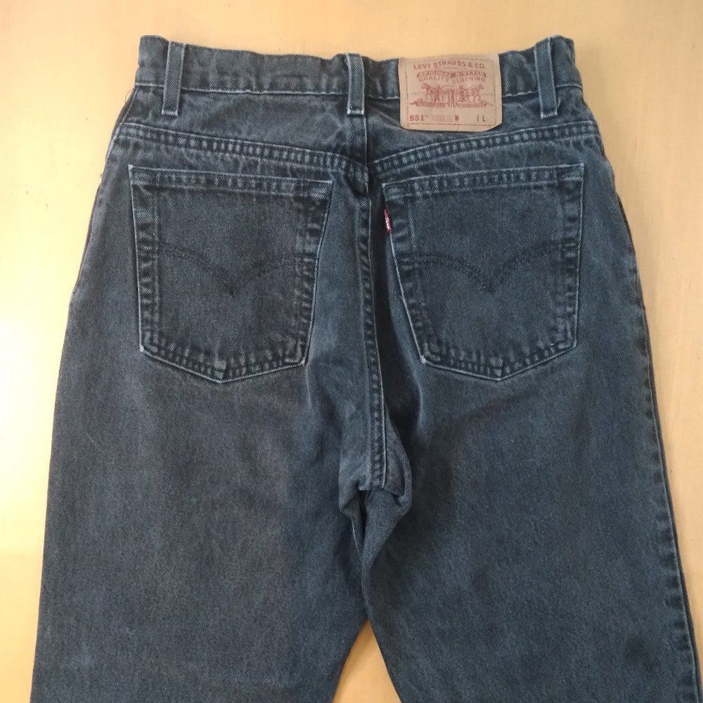 Vintage Levi's 551 Relaxed Tapered Denim Jeans 10 Long - Picture 4 of 8